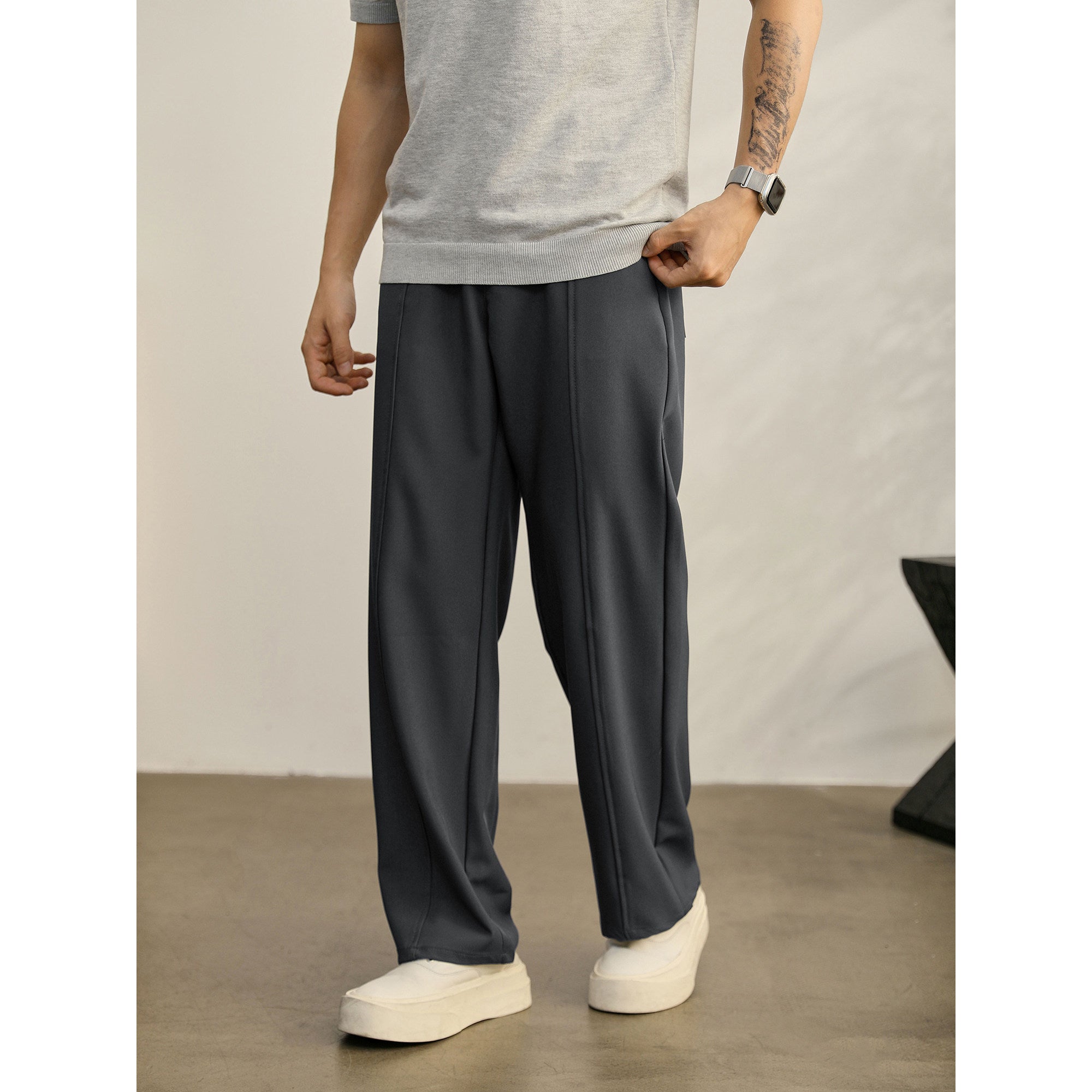 Valenor Relaxed Line Trousers