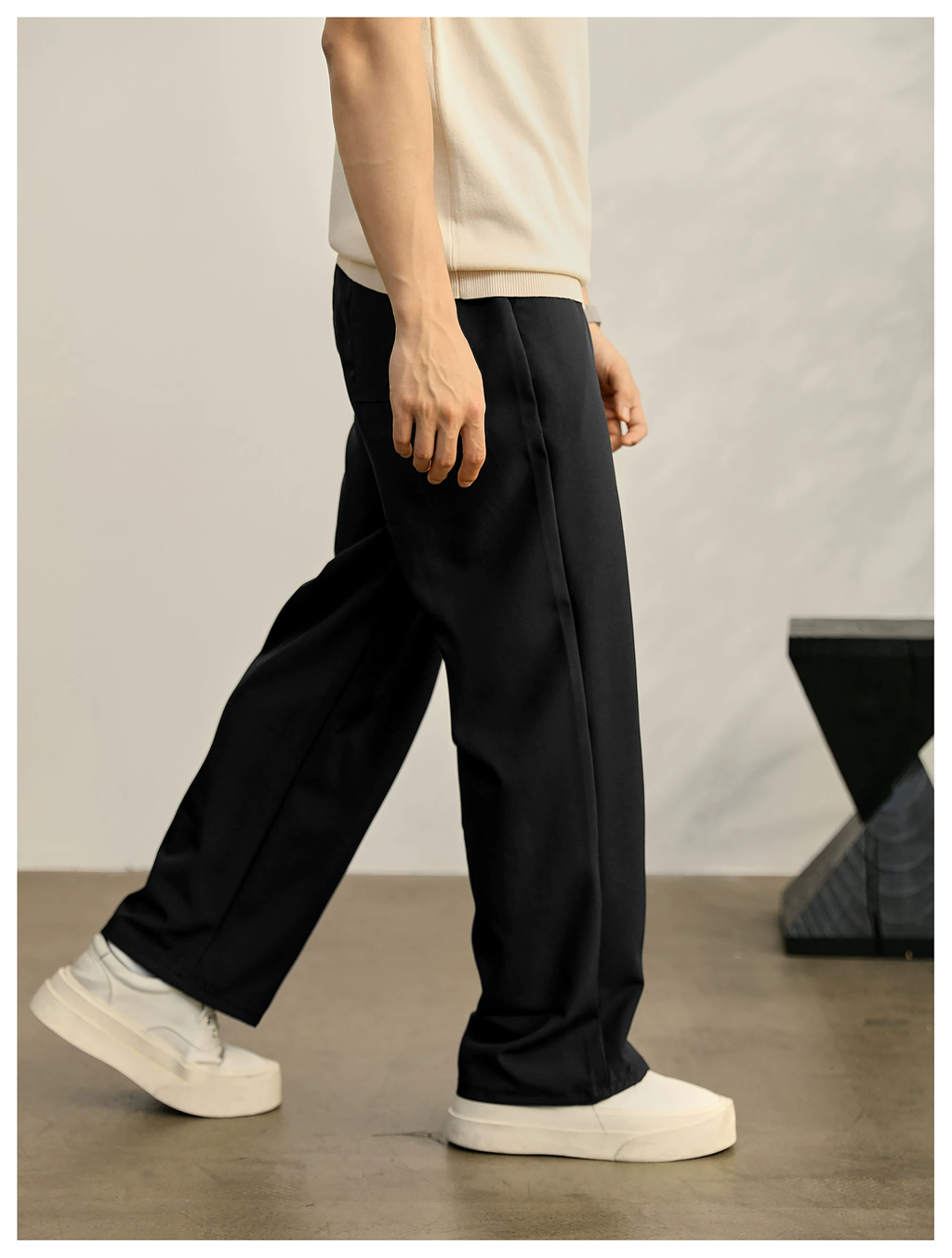 Valenor Relaxed Line Trousers