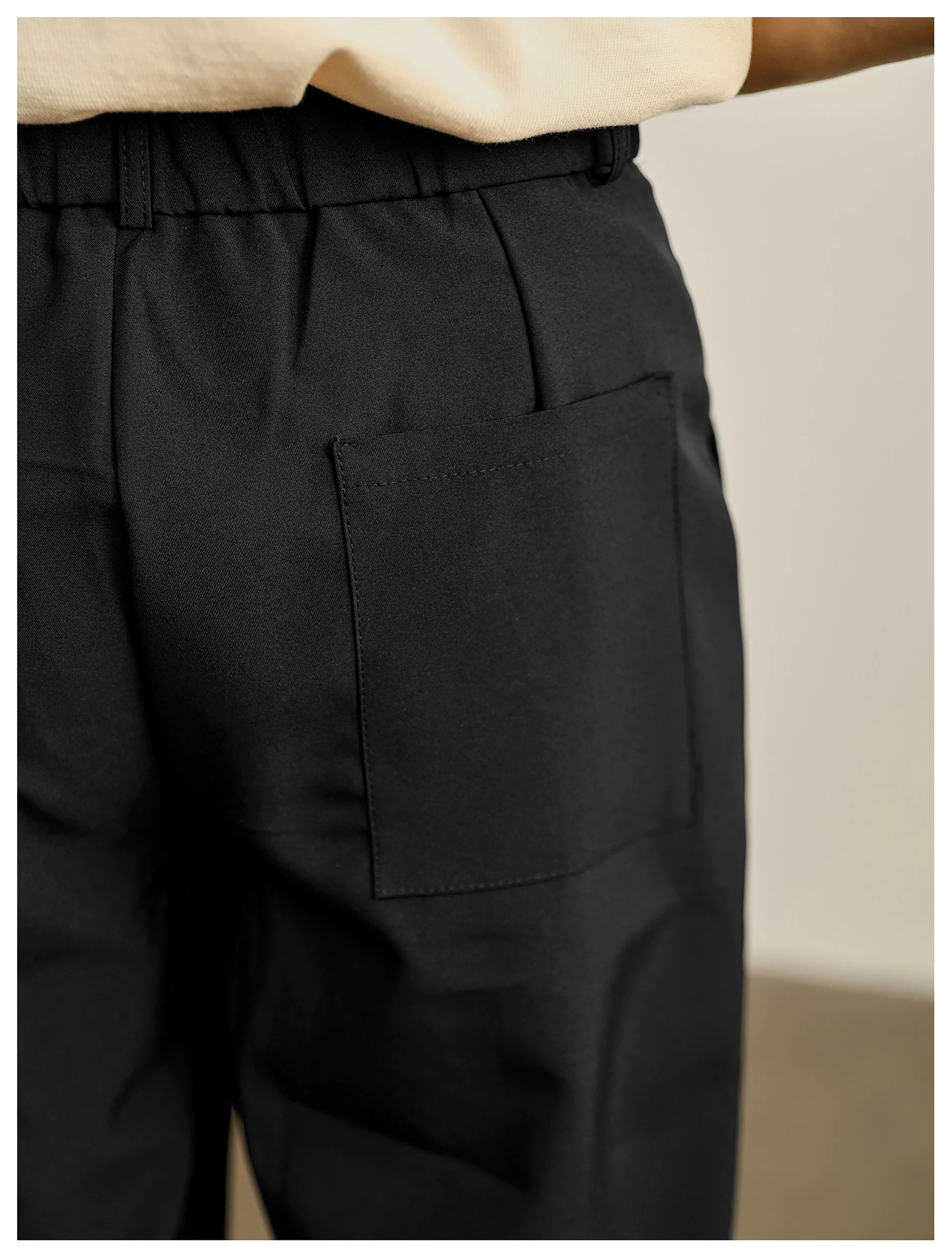 Valenor Relaxed Line Trousers